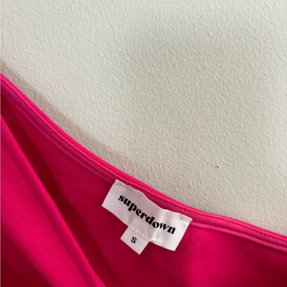 superdown Nava Asymmetrical mini dress in hot pink - Picture 4 of 8